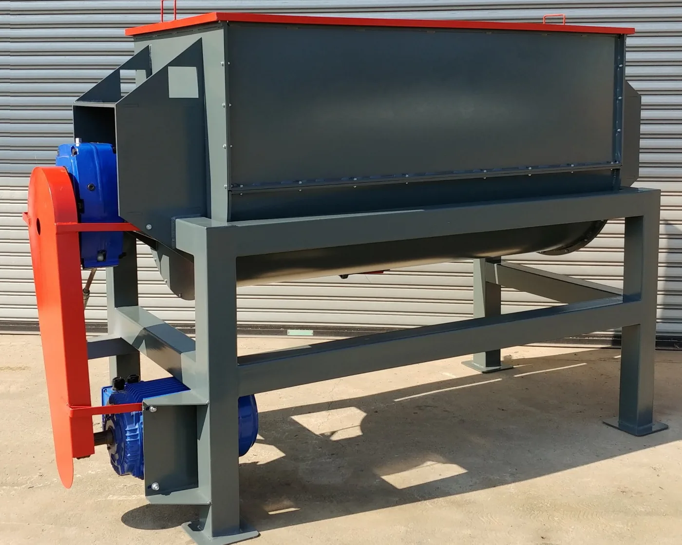 Ribbon Blender built by RND Automation — workshop photo 1