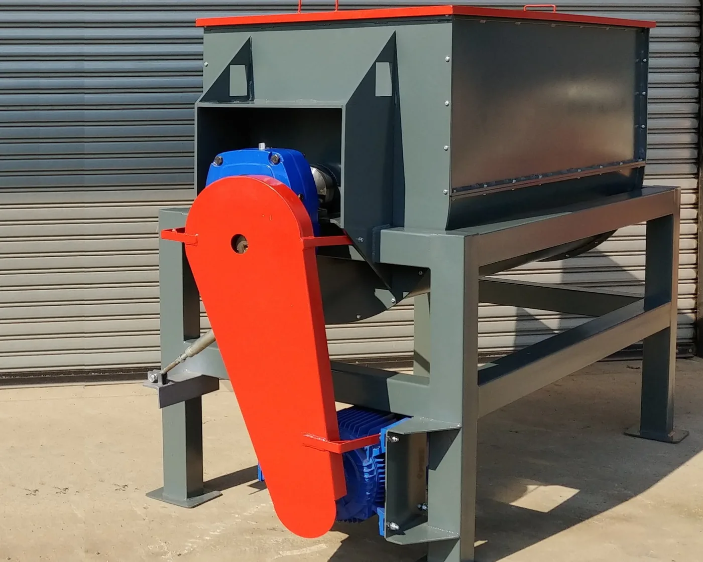 Ribbon Blender built by RND Automation — workshop photo 2